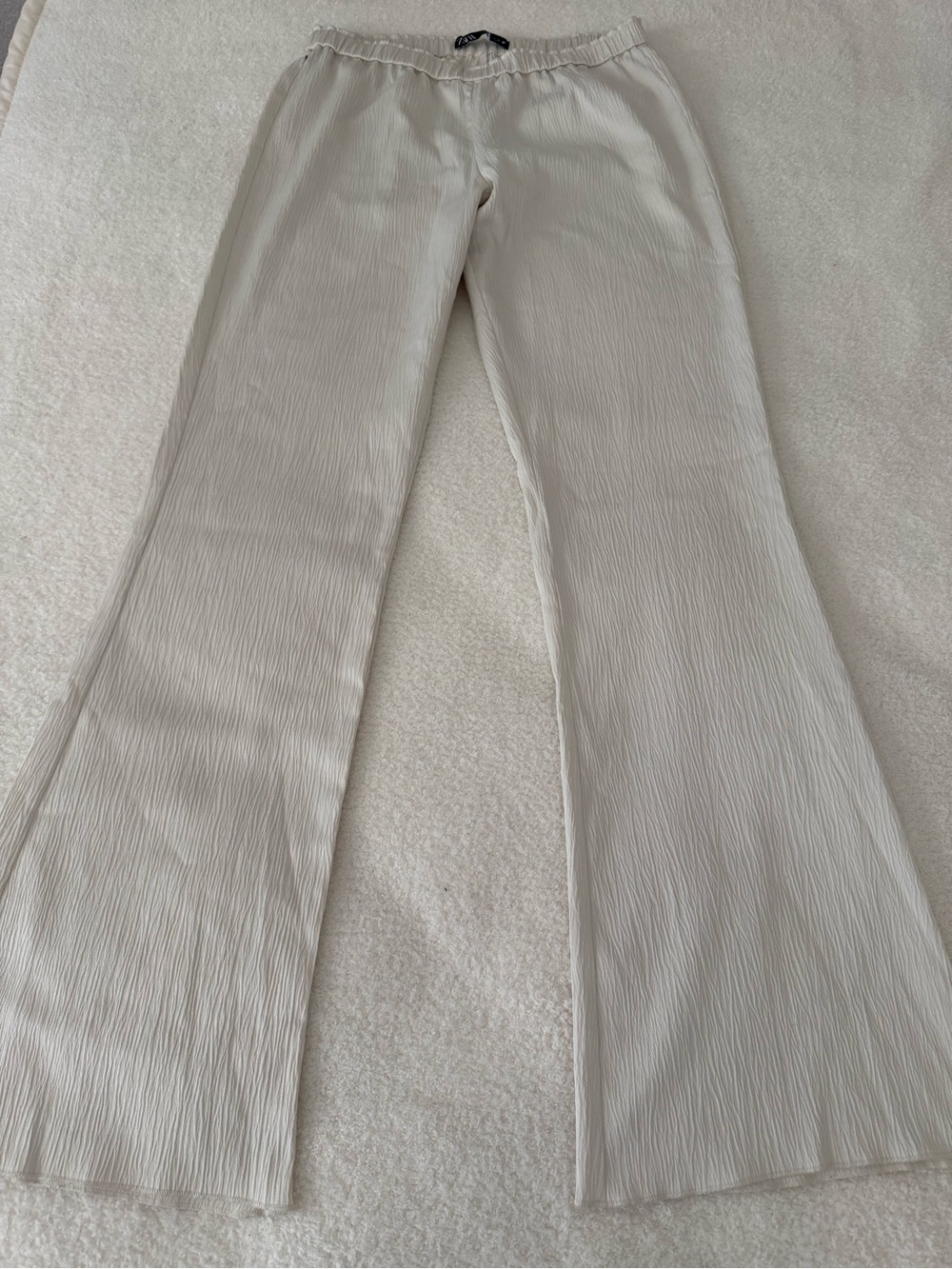 Zara Light Cream Wide-Leg Pleated Trousers